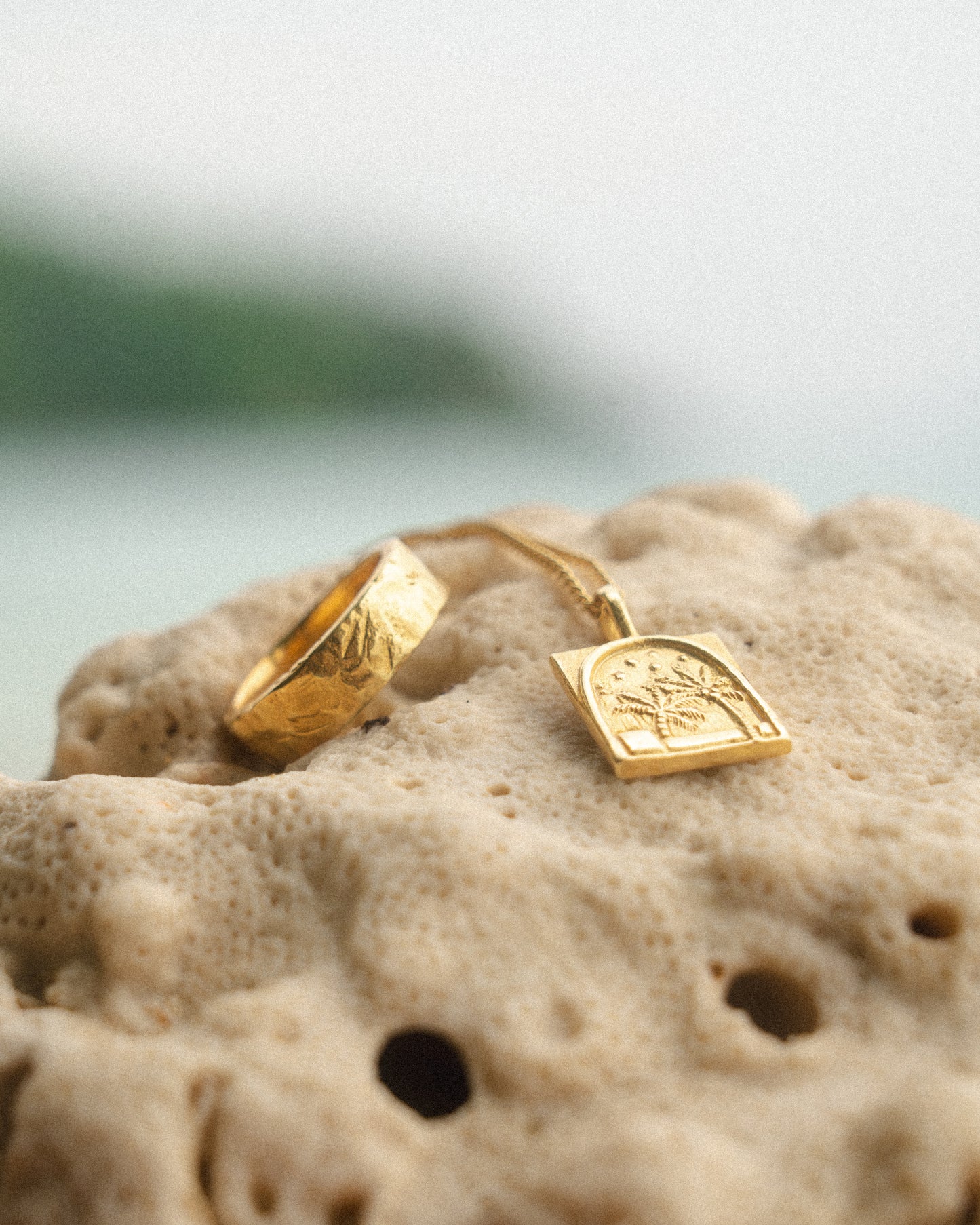 Oasis Pendant Gold