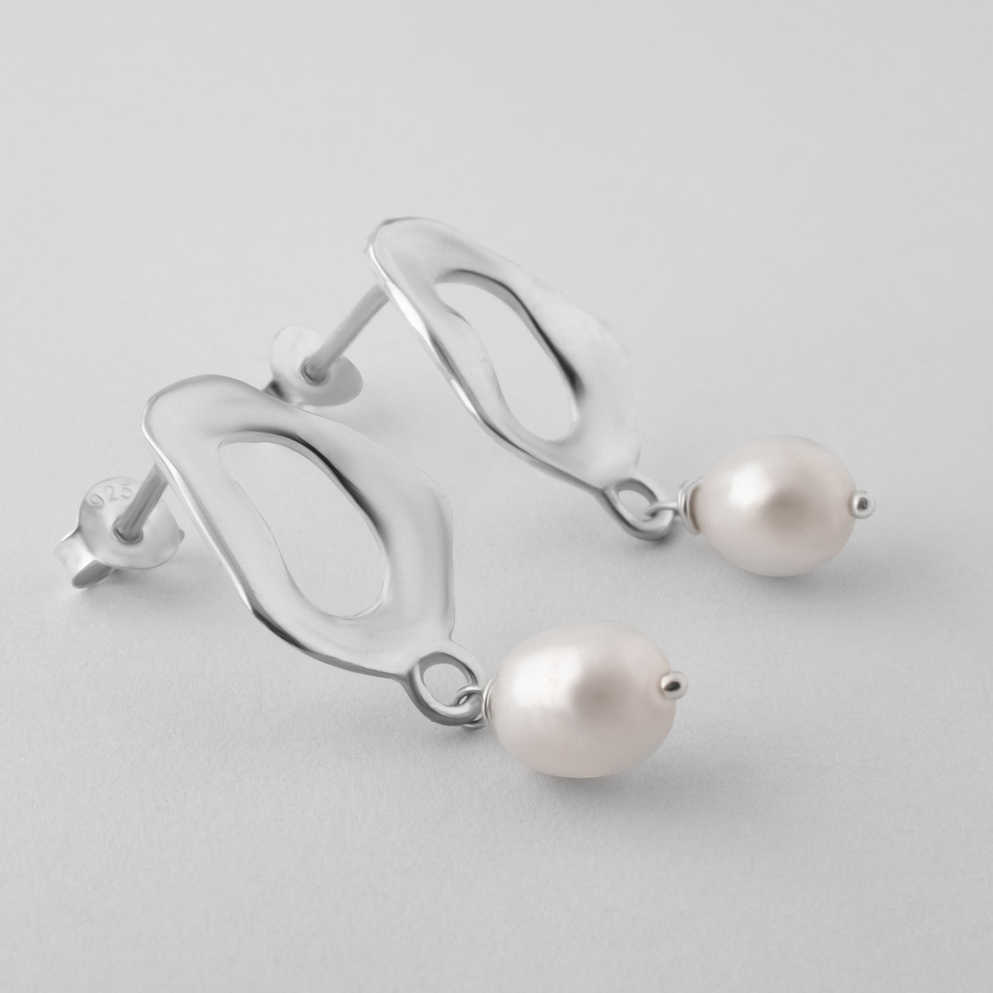 Pearl Drop Earring Silver